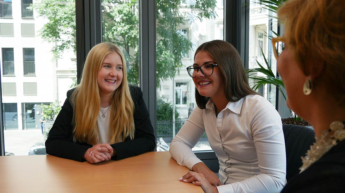 Samira Weber und Mareike Muraközi