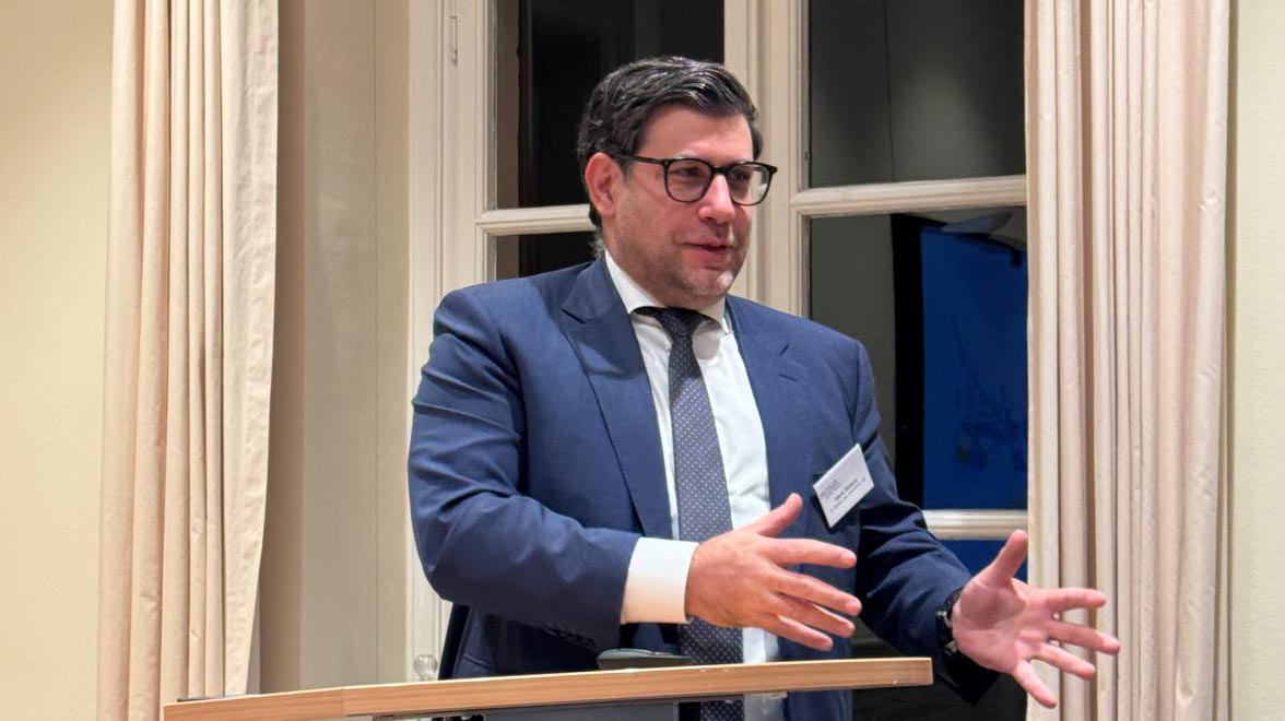 Mario Mattera eröffnet die Metzler Capital Markets Lounge 2026 in Bonames