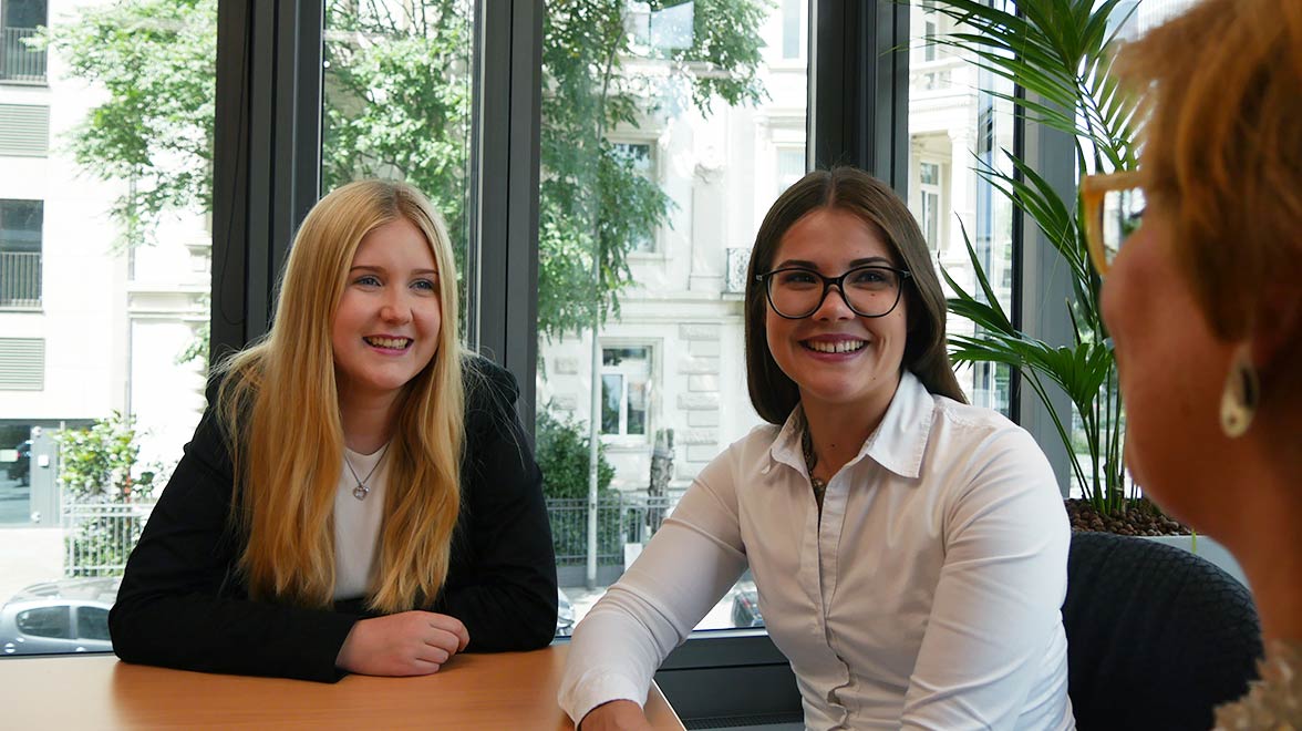 Samira Weber und Mareike Muraközi